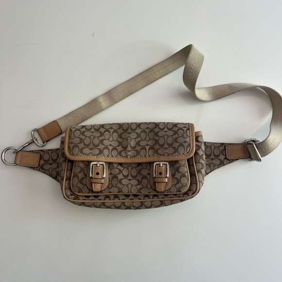 COACH Vintage Bon Voyage Signature Belt Bag - Picture 1 of 3